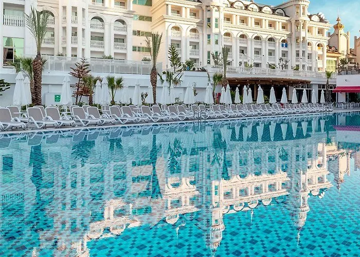 Royal Style Hotel 5*