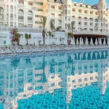 Royal Style Szálloda 5*